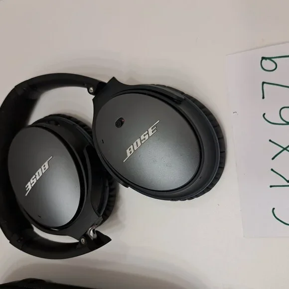 Bose QuietComfort 25 Noise Cancelling Headphones Wired QC25 - Black Over-Ear Headphones